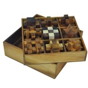 תיבת 9 פאזלים - משחקי חשיבה מעץ